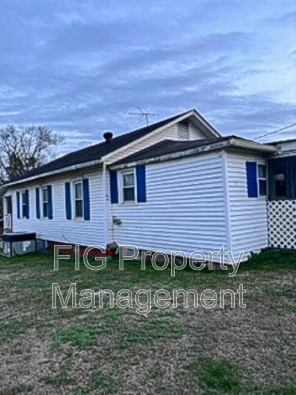 Building Photo - 444 Louisville Road