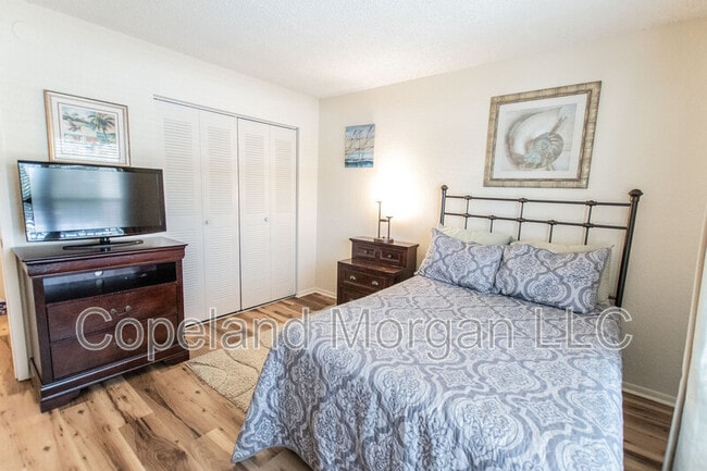 Building Photo - 1000 Cove Cay Dr