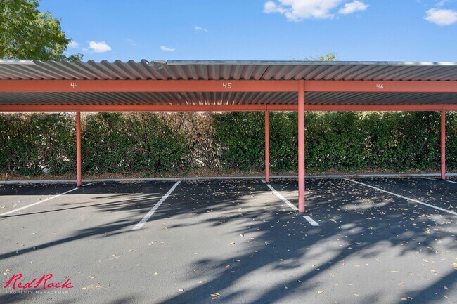 Building Photo - 2 Bedroom Condo in the Heart of St. George!