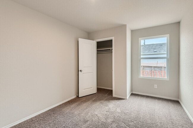 Building Photo - Beautifully Designed4-Bedroom Home with Open-Concept Living in a Prime Location