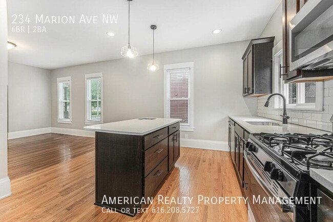 Building Photo - 234 Marion Ave NW