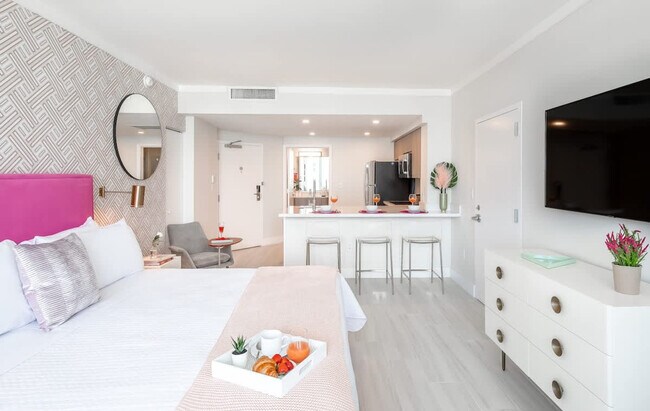 Primary Photo - 2889 McFarlane Rd