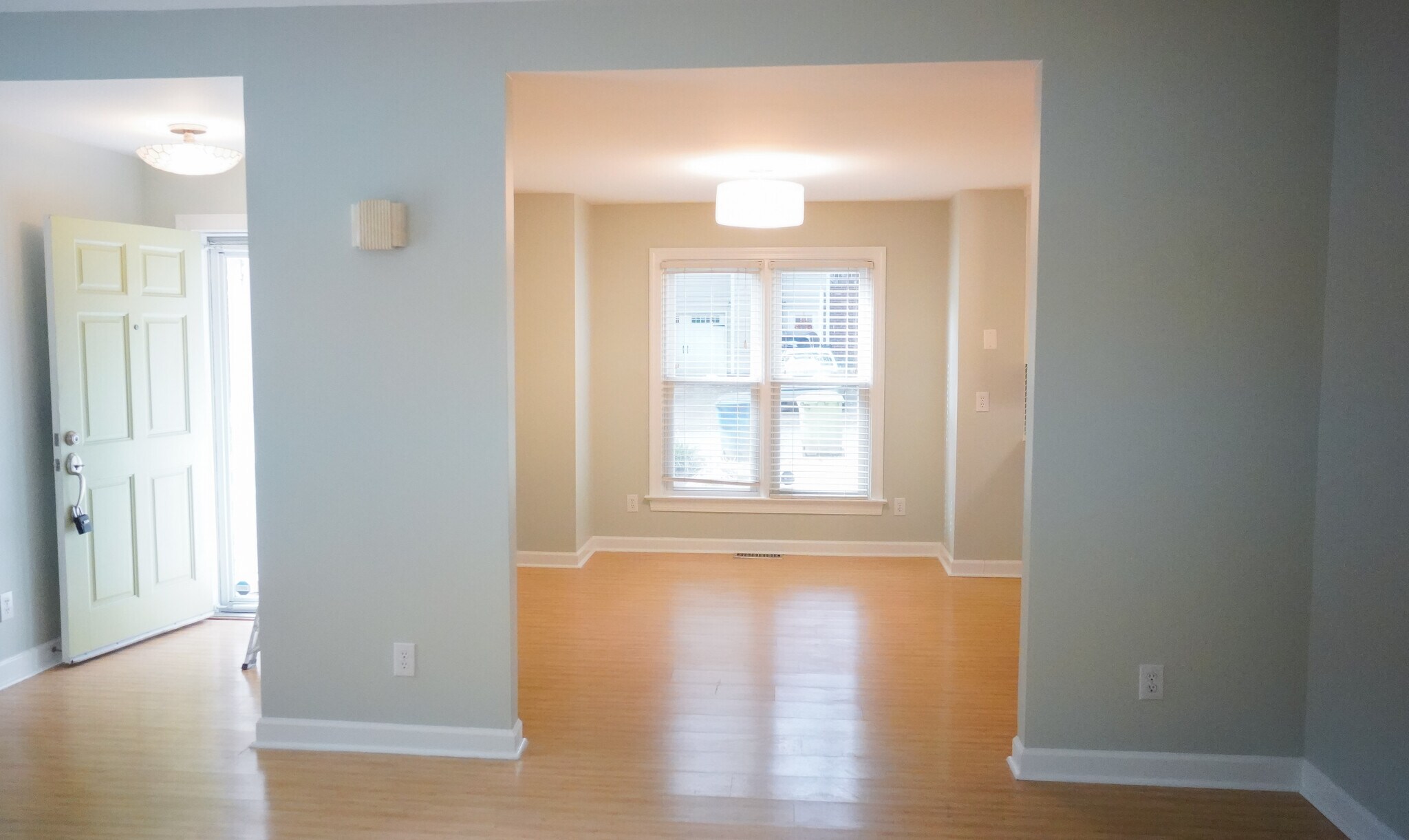 Dining Room - 3801 Lake Point Cir