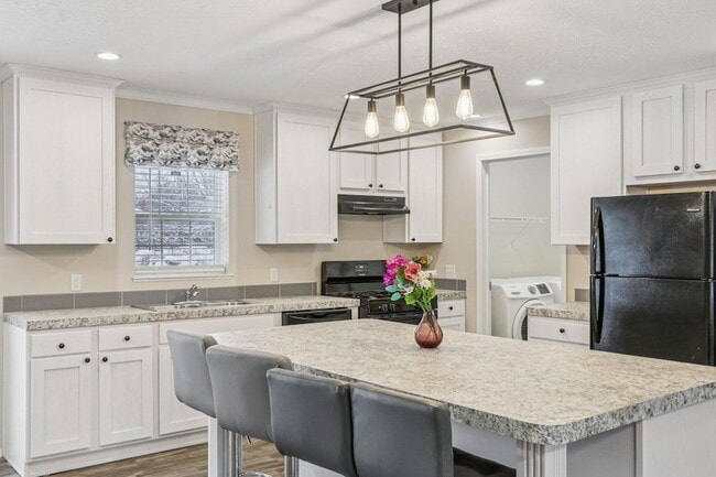 Building Photo - 4704 47th Ave