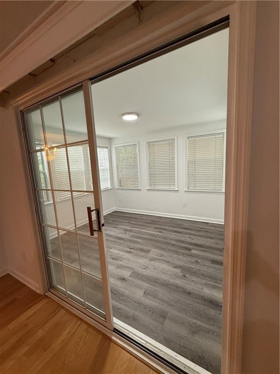 Building Photo - 4820 Tanners Spring Dr