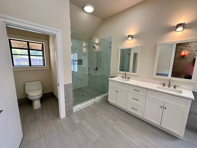 Building Photo - Wonderful newly updated home for rent in t...