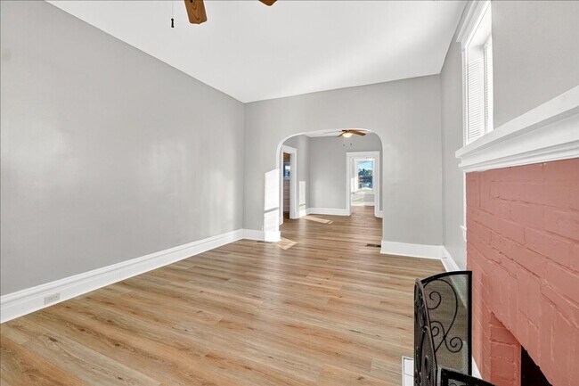 Building Photo - SUITE LIFE OF LONDON TILDEN