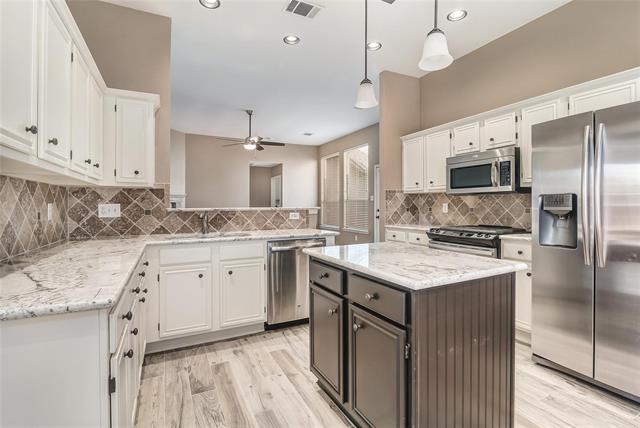 Building Photo - 10408 Forrest Dr