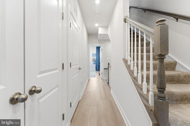 Building Photo - 2818 Dart Dr