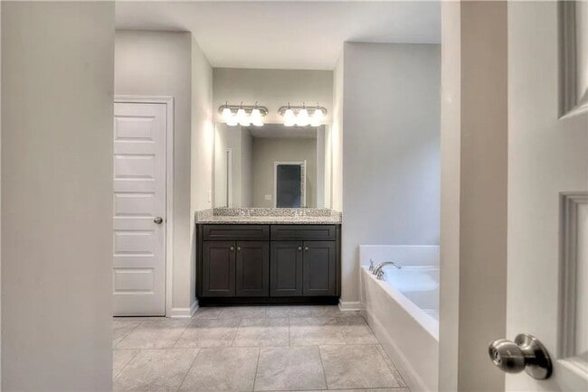 Building Photo - Beautiful NEW home in Cartersville!  Move ...