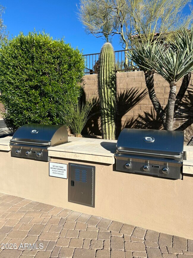 Building Photo - 8712 EASTWOOD Cir