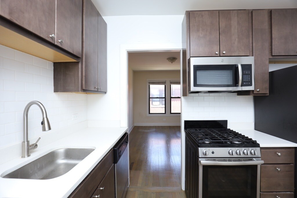Building Photo - 2639 N Spaulding Ave