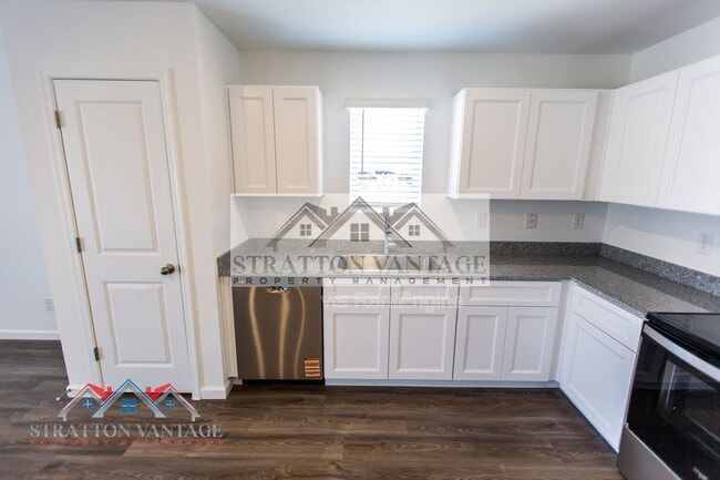 Building Photo - 15491 S Patagonia Rd