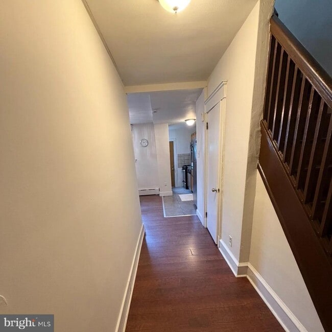 Building Photo - 929 Edgemore Rd