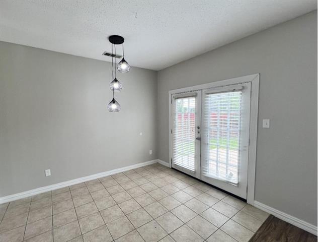 Building Photo - 613 Norwood Dr