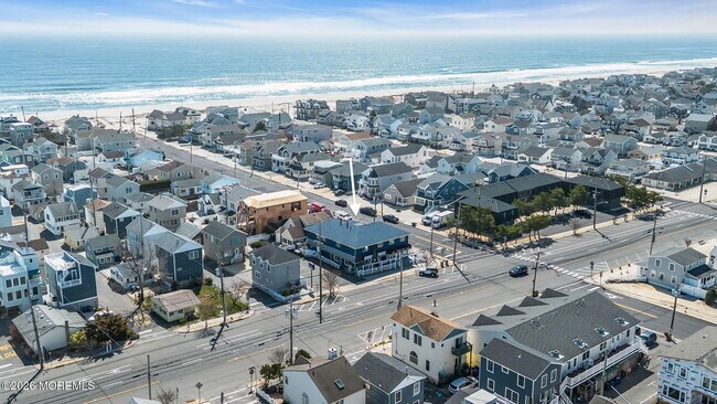 Building Photo - 65 Grand Central Ave