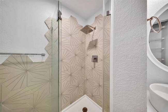 Building Photo - 2814 SW 27th St