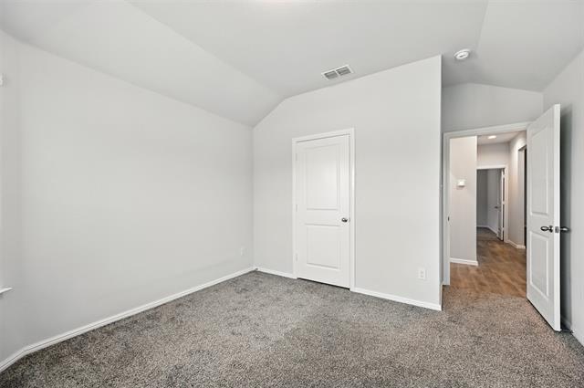 Building Photo - 516 Foxhunter St