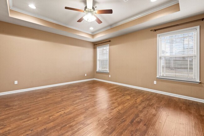 Building Photo - 2009 Ingleside Dr