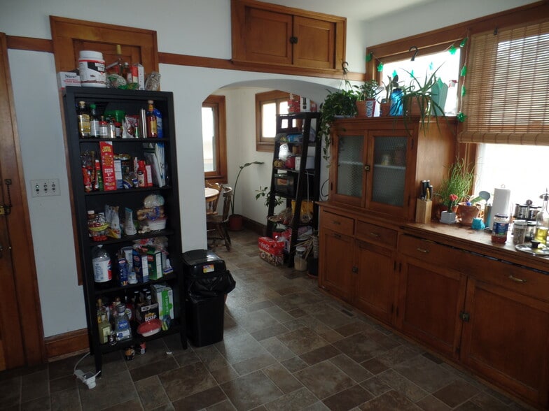 Building Photo - 3466 N Downer Ave