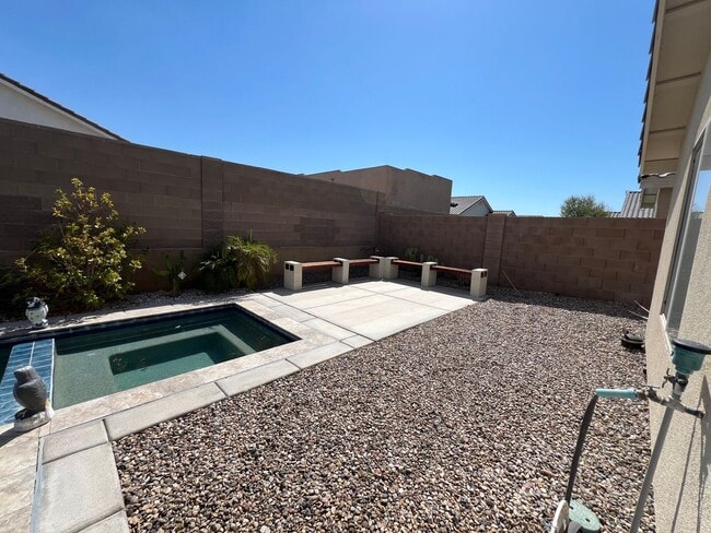 Building Photo - POOL & SPA HOME IN THE FOOTHILLS!