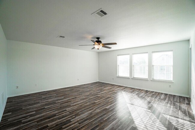 Building Photo - 801 Cisco Valley Cv