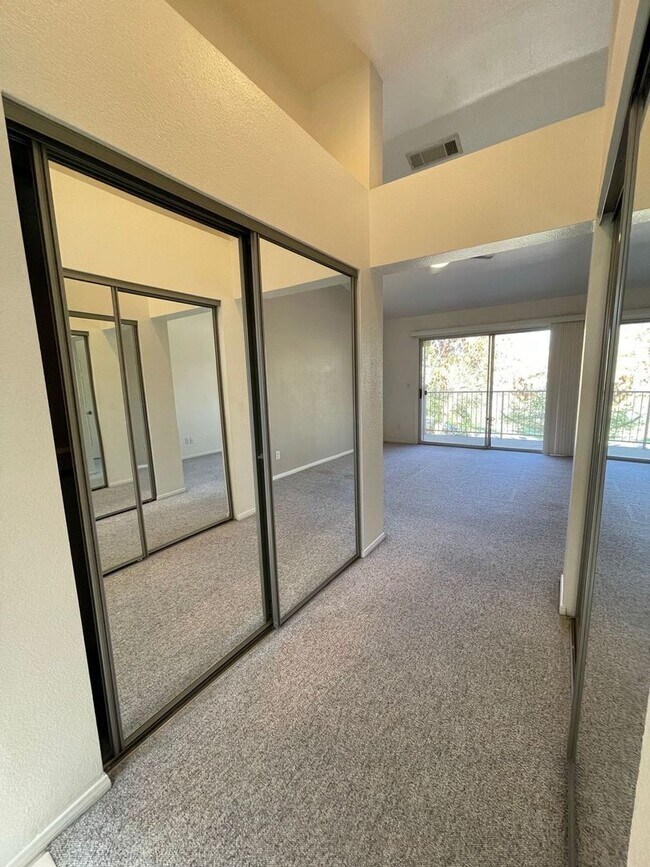 Building Photo - Painted Desert