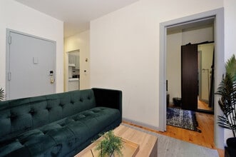Building Photo - 356 W 37th St