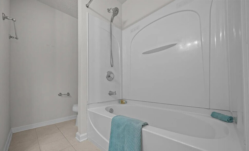 Building Photo - 8077 Summerside Cir