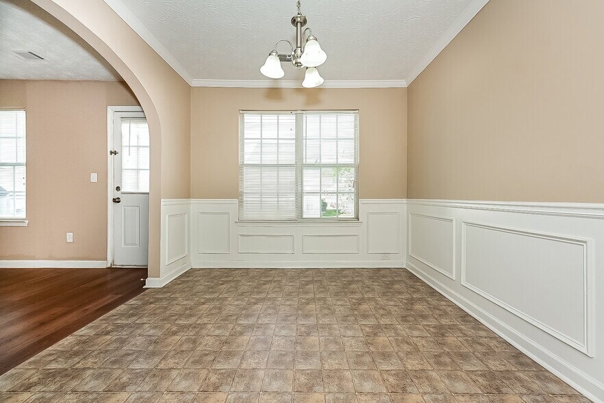 Building Photo - 7420 Garnet Dr