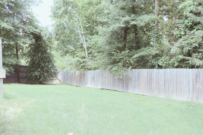 Building Photo - 205 Windcrest Cir