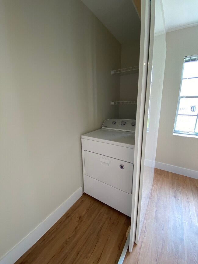 Building Photo - 1835 SW 81st Ave