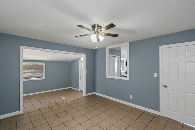 Building Photo - Don’t Miss Out! Look, Lease, and Live Spec...