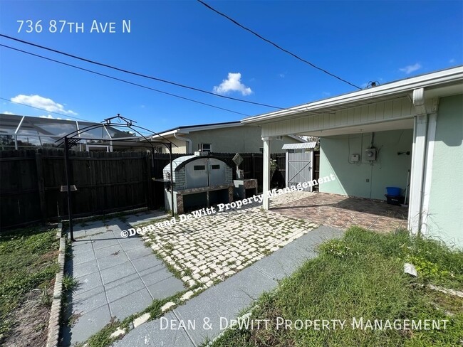 Building Photo - 736 87th Ave N