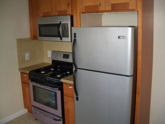 Building Photo - Coming Soon! 2 Bedroom House