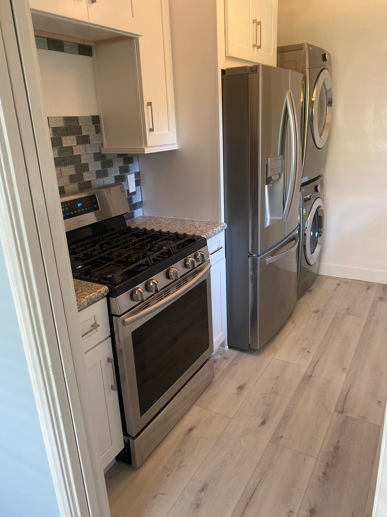 Beautifully remodeled kitchen with all stainless steel appliances!!! - 1859 1/2 Pandora Ave