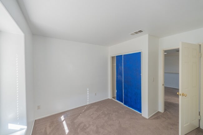 Building Photo - 3713 Steeple Way