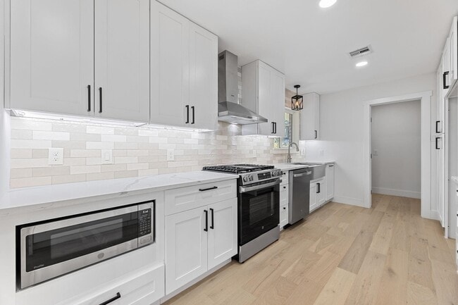 Building Photo - 12315 Barryknoll Ln