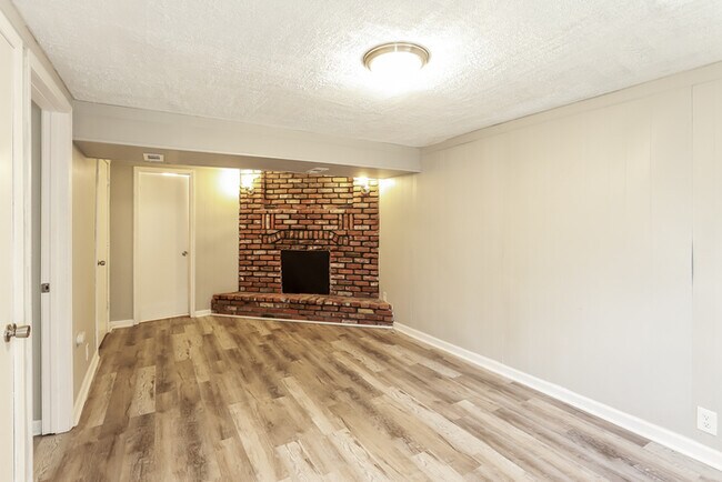 Building Photo - Cozy 3 Bedroom Home in Independence, MO