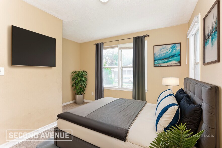 Building Photo - 7048 Alpine St