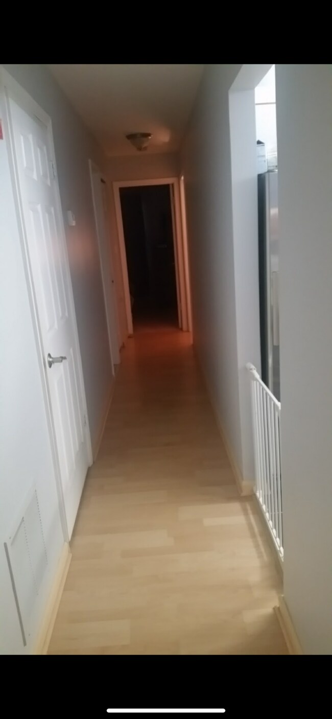 Building Photo - 141 Gregory Ln