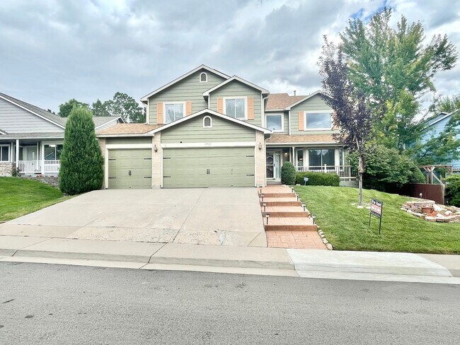 Primary Photo - Large Clean Home in Aurora