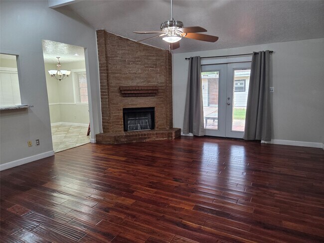 Building Photo - 15415 Beechnut St