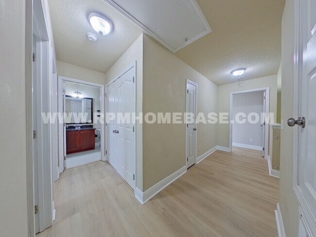 Building Photo - Freshly Updated 3-Bedroom Townhome in Reserve Pointe, Navarre