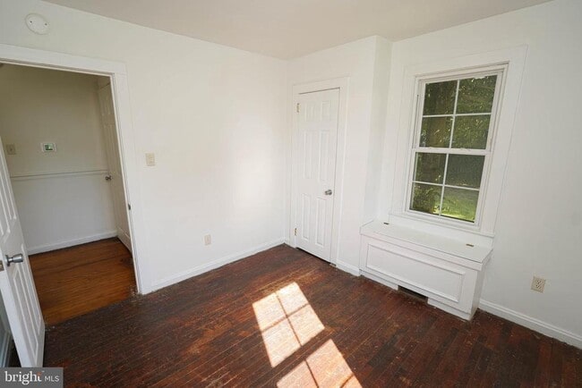 Building Photo - 509 State St