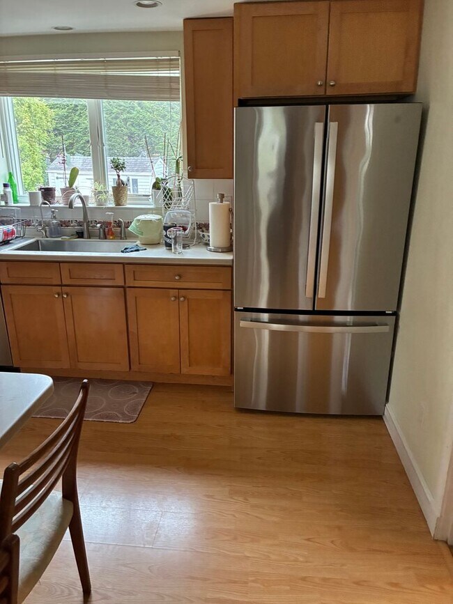 Building Photo - Beautiful single family house in a prime location in Newton