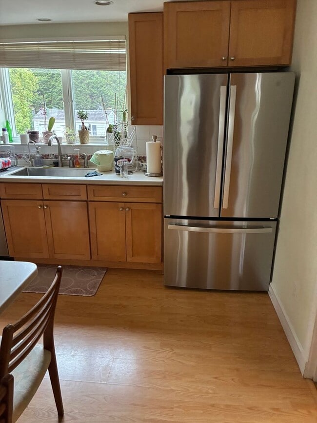 Building Photo - Huge 4 bed single family house in Newton for rent!!
