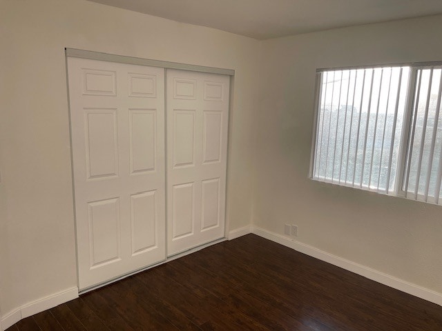 Building Photo - 2070 Sahara Dr