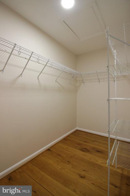 Building Photo - 46140 Cecil Terrace