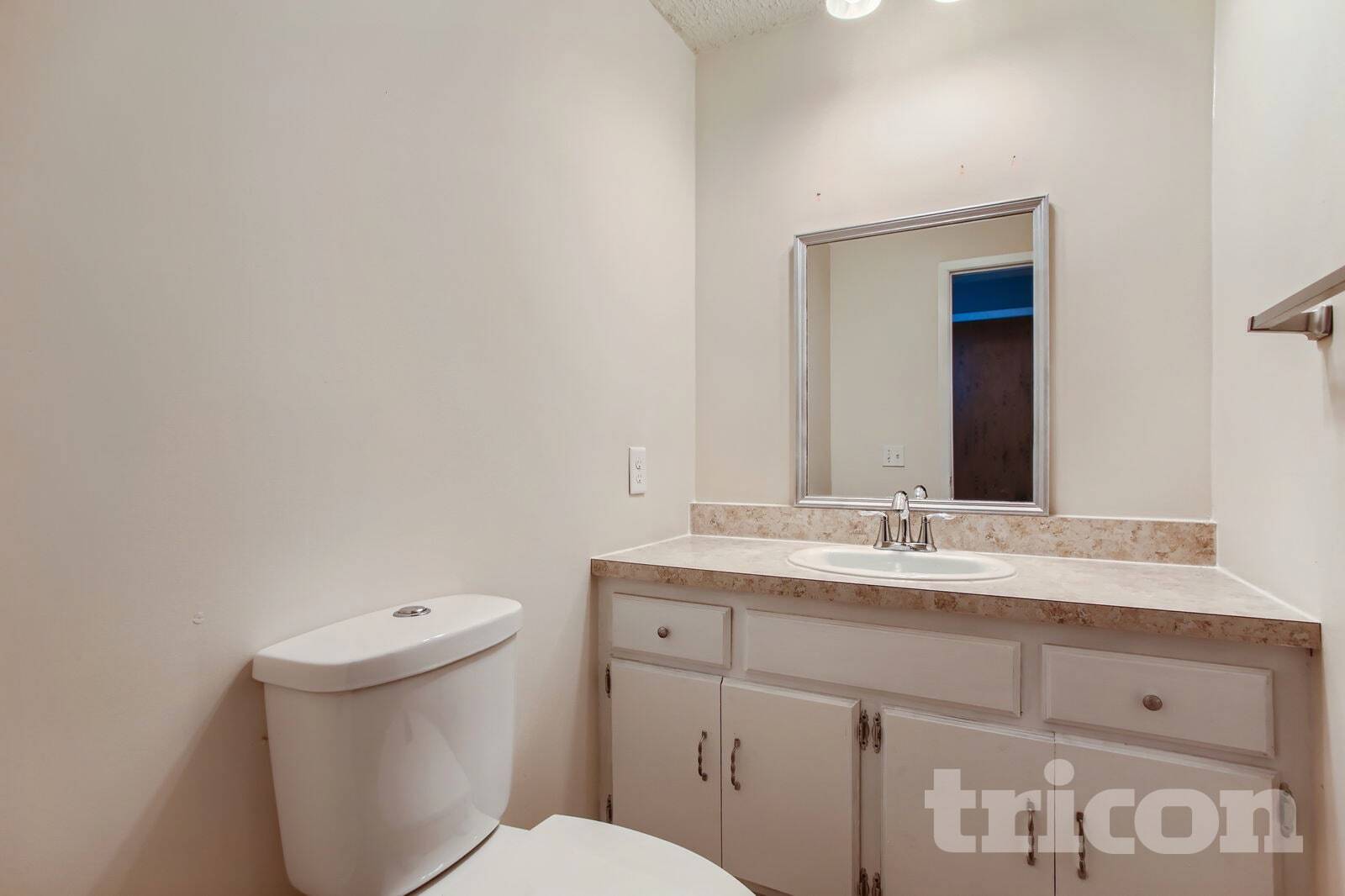 Building Photo - 412 Harold Dr